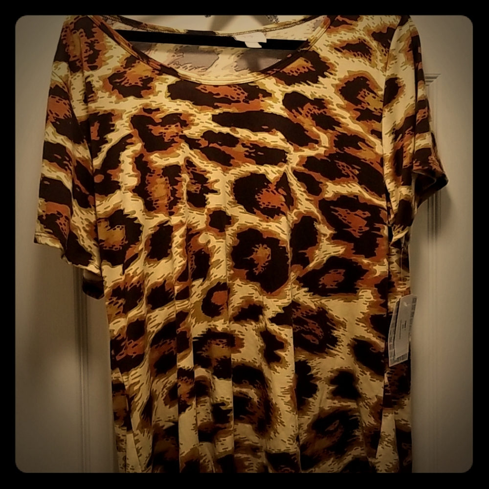 Lularoe Classic Cheetah print Size 2xl